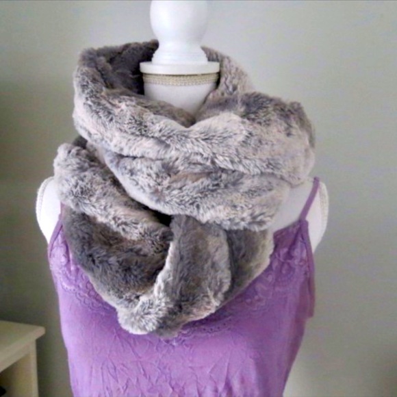 LOFT Accessories - NWOT Loft Faux Fur Infinity Scarf